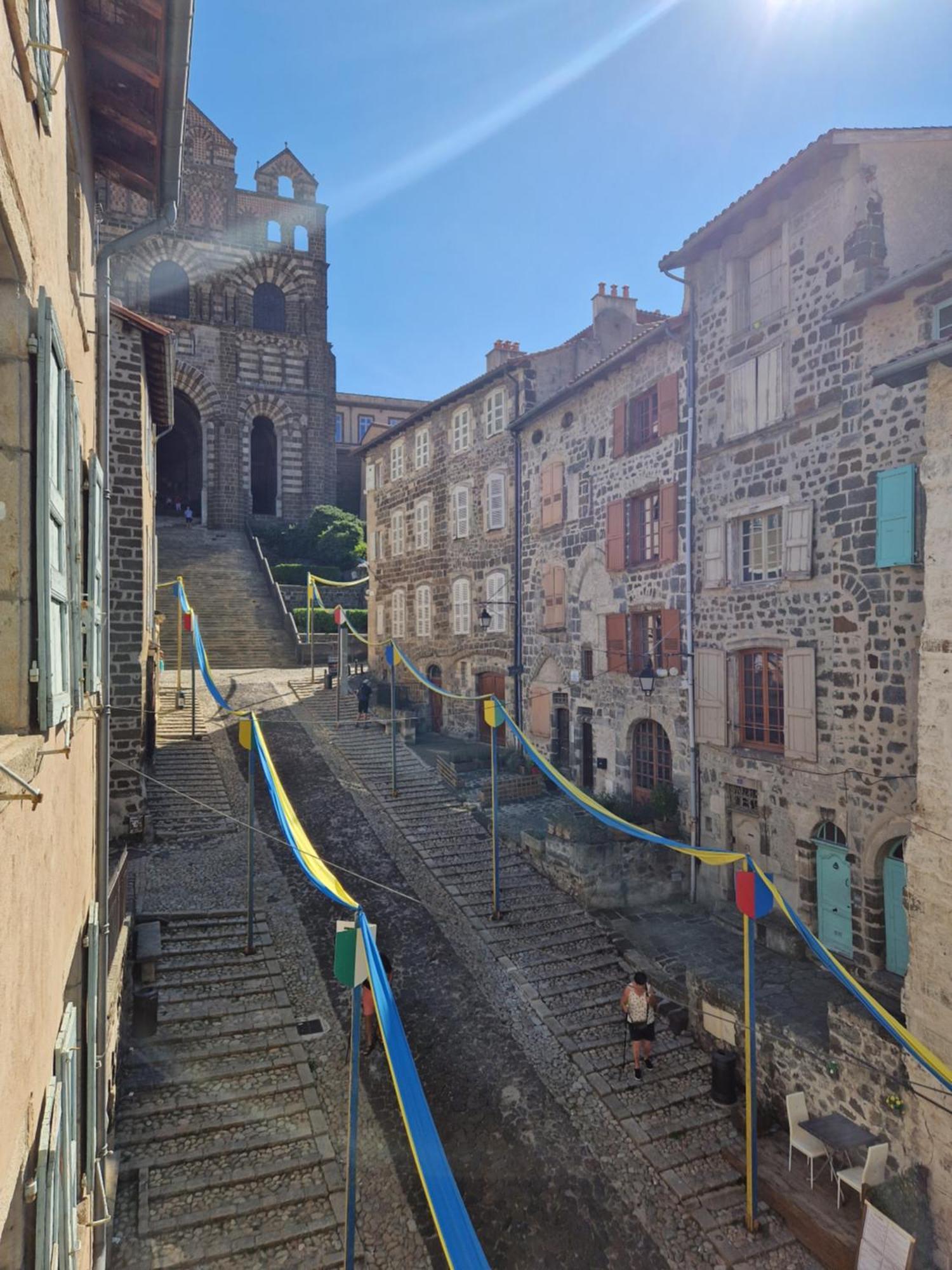 Gite Des Tables - Cathedrale, Coeur Historique, Vue Le Puy-en-Velay Экстерьер фото